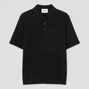 [롯데백화점]갤럭시라이프스타일 2026 S/S *양말증정* 6M 폴로 넥 스웨터 - 블랙 GC6351S045 WSBJ