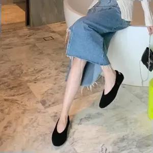 뽀글이 브이라인 슬림핏 퍼안감 여성 털플랫 단화-4fY