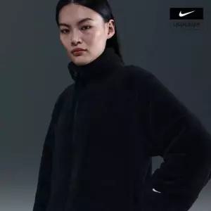 [나이키]스포츠웨어 에센셜 여성 하이파일 플리스 재킷 HV2816-010 726026