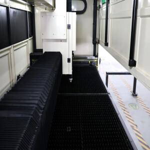 스테인레스 스틸 탄소강 3000W 12000W를 위한 Razortek 섬유 레이저 금속 시트 CNC 절단기