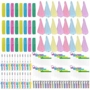 용 크리스마스 대량 품목 120개 운영, 위생 키트에는 칫솔, 수건, 손톱깎이, 빗 및 보관 가방이 포함되어 있습니다. 자선 상자 용품 소년 소녀를 위한 선물