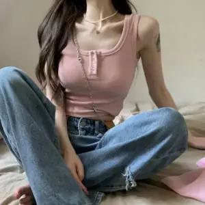 [하프클럽/셀러허브_여성트랜드패션]슬림핏 이너 나시 끈나시 TS-240528 크롭