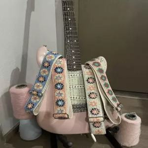 자수 화이트 멜빵 빈티지 꽃 통기타 기타스트랩 커스텀 베이스