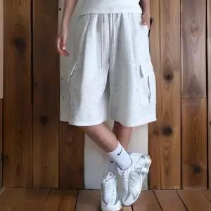 [신상오픈런]남녀 공용 여름 트레이닝 카고 팬츠 회색 반바지 (32966233)