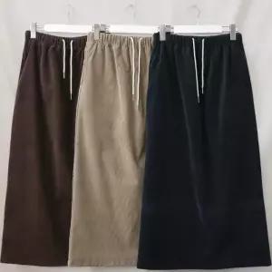 [신상오픈런]여성 코듀로이 A라인 스커트 뒤트임 롱치마 가을용 끈밴딩 (41564547)