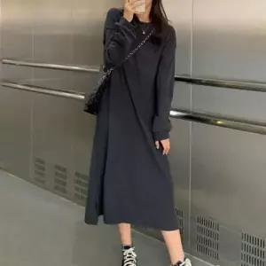 [옷은날개] 루즈핏 골지 긴팔 롱원피스 밑단 트임 무지 데일리