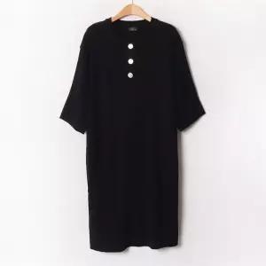 아이우먼 골드버튼니트원피스 APB388M010 빅사이즈 (6222824A)