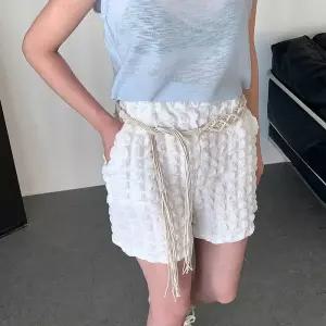 [신상오픈런]여성 여름 사각 엠보 반바지 밴딩 3부 휴가룩 (39079786)