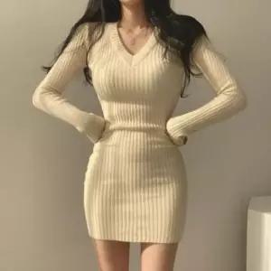 [의류] 골지 니트 여자 미니 브이넥 원피스 슬림핏 데이트룩