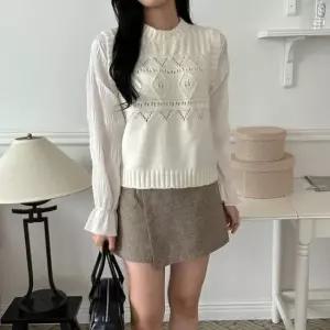 [옷은날개] 펀칭 쉬폰 프릴 니트 블라우스 플리츠