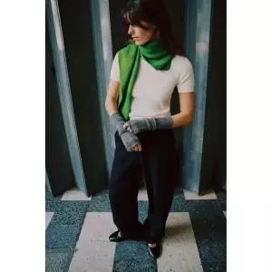 ZARA 쇼트 슬리브 소프트 터치 니트 스웨터 - 크림