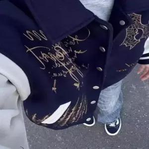 겨울 가을 도톰한 남성패션 상의 야구 자수 항공 커플룩 그래피티 점퍼 DL4