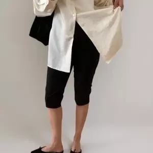 [신상오픈런]여성 슬림핏 블랙 카프리팬츠 5부 바이커 반바지 가을용 (41007315)