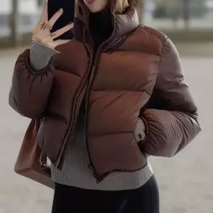 [신상오픈런]여성 캐주얼 블랙 브라운 하이넥 크롭 루즈핏 패딩 자켓 (39101936)