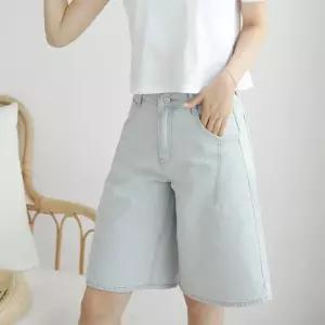 [신상오픈런]여성 빅사이즈 라이트블루 버뮤다 반바지 5부 와이드 청바지 (39101768)
