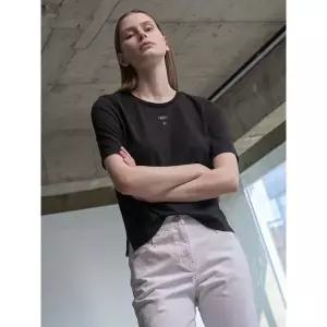 갤러리아 올리비아로렌 자수 포인트 티셔츠 VVBAS5M4191