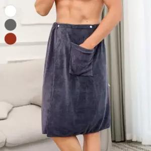 남성 샤워 후 편안하게 사용하는 홈웨어 스커트 가운