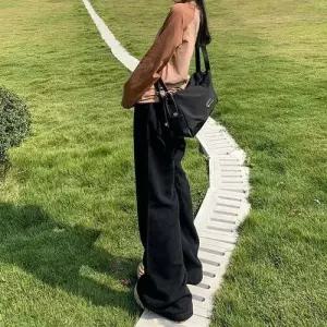 뚜에스틸로 바지 검정 부츠컷 데님팬츠 봄가을 여성청바지 와이드 로우 핏이 핏 ADOR1