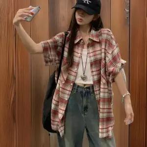 [신상오픈런]체크 패턴 여성 오버사이즈 반팔 셔츠 원포켓 (32966873)