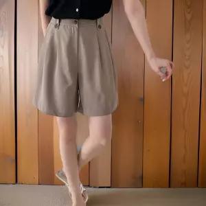 [신상오픈런]여성 뒷밴딩 핀턱 와이드 4부 반바지 (32966237)