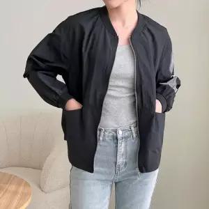 [신상오픈런]슬림 바람막이 여성 얇은점퍼 검정색 아노락 초봄 (28832841)