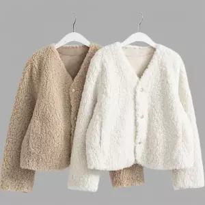 [신상오픈런]여성 금색 버튼 브이넥 겨울 뽀글이 자켓 연말 스타일 (43166840)