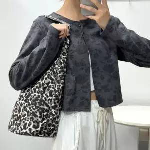 수납이 멋진숄더백 독특한가방 원통 원통형가방 가볍운 숄더백