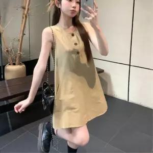 [신상오픈런]여성 베이지 라운드넥 민소매 미니 스커트 단추 디자인 (39096119)