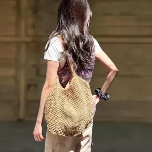 [신상오픈런]여자 아이보리 베이지 안감 니트 짜임 뜨개 숄더백 (39080007)