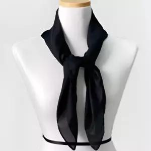 [신상오픈런]실키스카프 쁘띠 공단 샤인 졸업식 미니머플러 비서룩 (29759624)