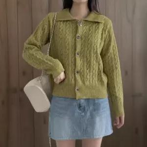 [신상오픈런]여성 꽈배기 디자인 카라넥 기본핏 가을 니트 가디건 (42612455)