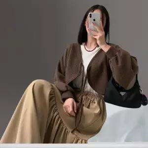 [신상오픈런]여성 골지 리본 퍼프 소매 크롭 가디건 가을 스타일 (41564115)