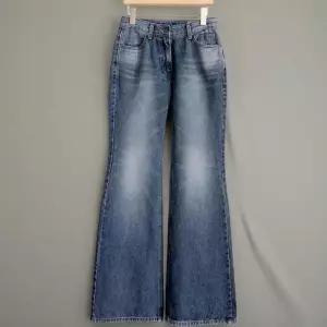 [신상오픈런]여성용 가을 스판 와이드핏 맥시 청바지 투핀턱 밴딩 팬츠 (41503208)