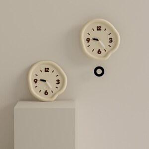 시계 귀여운 아이방 오브제 벽시계 액자 인테리어 벚나무 레드 카페 월클락