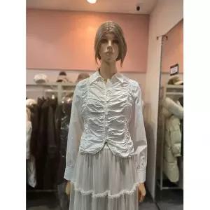 [에고이스트] 셔링 포인트 라운드 밑단 슬림핏 블라우스 ER1WB-261 675239