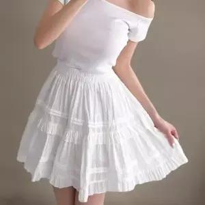 [신상오픈런]여성용 사랑스러운 프릴 미니 스커트 캉캉 코튼 밴딩 (40724064)