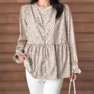 [신상오픈런]여성 가을 하객 패션 프릴 퍼프 도트 레이스 넥 블라우스 (40724021)