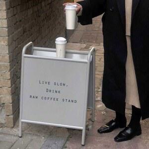 철제 입간판 안내판 입구 거치대 간판 실외 가게 보드 카페