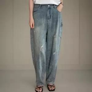 [신상오픈런]여성 데미지 카고 청바지 배기핏 뒷밴딩 연청색 절개 스타일 (36350480)