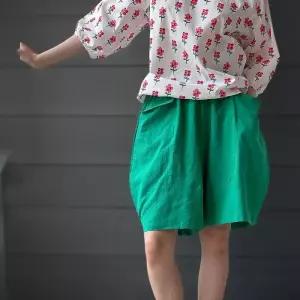 [신상오픈런]여성 여름 린넨 와이드 숏팬츠 비비드 컬러 중년용 (33306159)