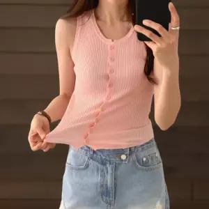 [신상오픈런]여성 골지 나시 버튼 파스텔 슬림핏 라운드 여름 니트 (33305827)