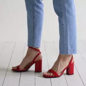 국내제작 각코 에나멜 스트랩 통굽 샌들힐 여성 샌들Y sfB9+7NXv