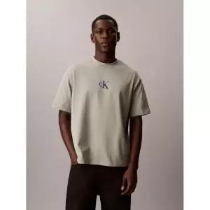 CALVIN KLEIN JEANS [CK] 릴렉스드핏 16S 저지 엠보스드 모노로고 반팔 티셔츠 4RF855G PEZ4RF855GPEZ 1318