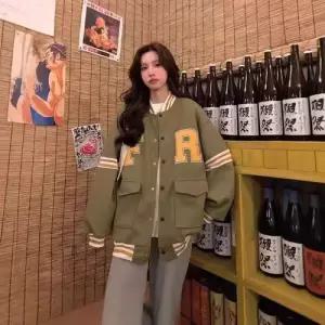 EAMT 루즈핏 여성점퍼 후드코트 여스쿨룩 점퍼 자수 봄가을 미식야구복 YJ3