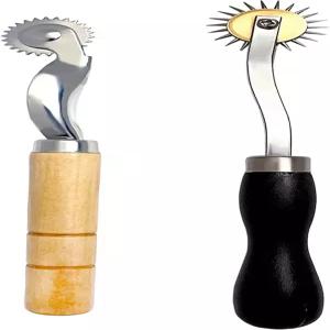 2 PCS 트레이싱 휠 세트 전문가용 스티치 마킹 스페이서 도구 나무 손잡이가 있는 2mm 및 4mm 니들 포인트