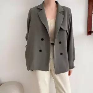 [신상오픈런]여성 더블 버튼 오버사이즈 트렌치 자켓 가을 오피스 스타일 (40947144)