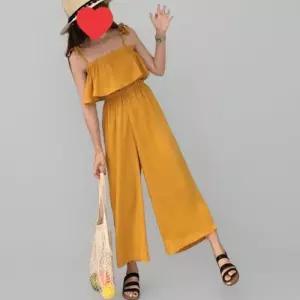 [신상오픈런]여성 프릴 디테일 셔링 끈 나시 점프수트 (39071393)