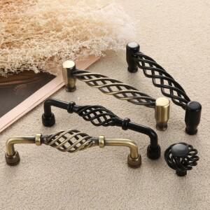 빈티지 골동품 청동 중공 새장 핸들 블랙 유럽 단일 구멍 캐비닛 옷장 미국 손잡이를 당깁니다.