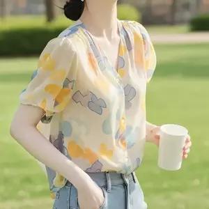 비욘드라이프J CVH 플라워 쉬폰 퍼프 블라우스