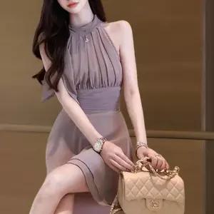 [신상오픈런]여성 홀터넥 쉬폰 플레어 나시 원피스 (40854970)